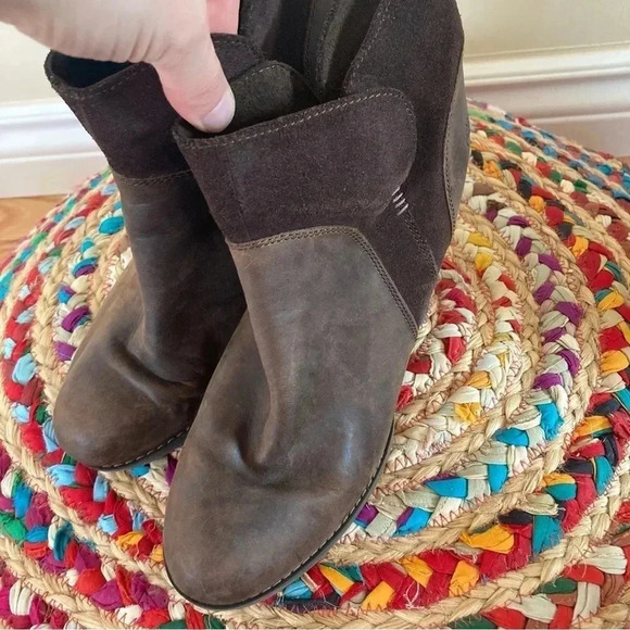 Timberland brown suede leather  heel ankle boots - Picture 5 of 7